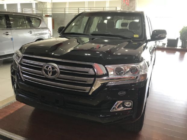 18款丰田酷路泽4000GXR配置两气囊底挂单备