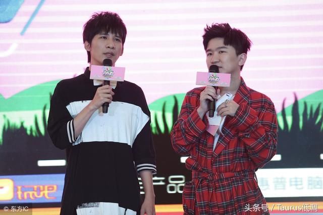 数数演艺圈中与经纪人在一起的明星