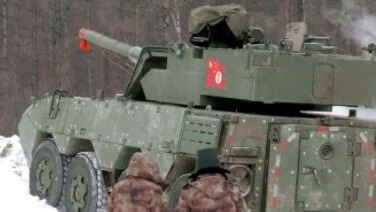 新型轮式突击车亮相白城试验基地:或和15式同款火炮 新型轮式突击车亮相白城试验基地:或和15式同款火炮