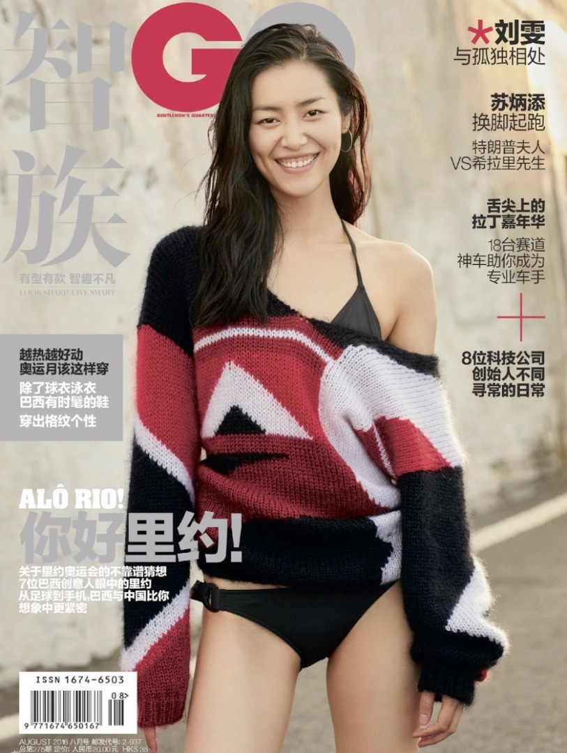 2009年，刘雯成为第一个登上“维多利亚的秘密”内衣秀的亚洲模特。