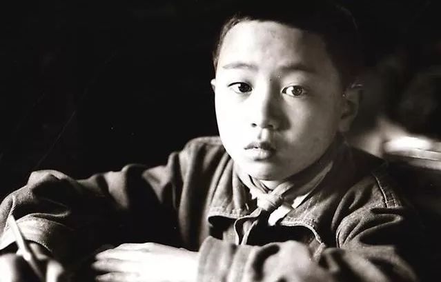 曾打动12亿中国人,这个大眼睛姑娘经历了什