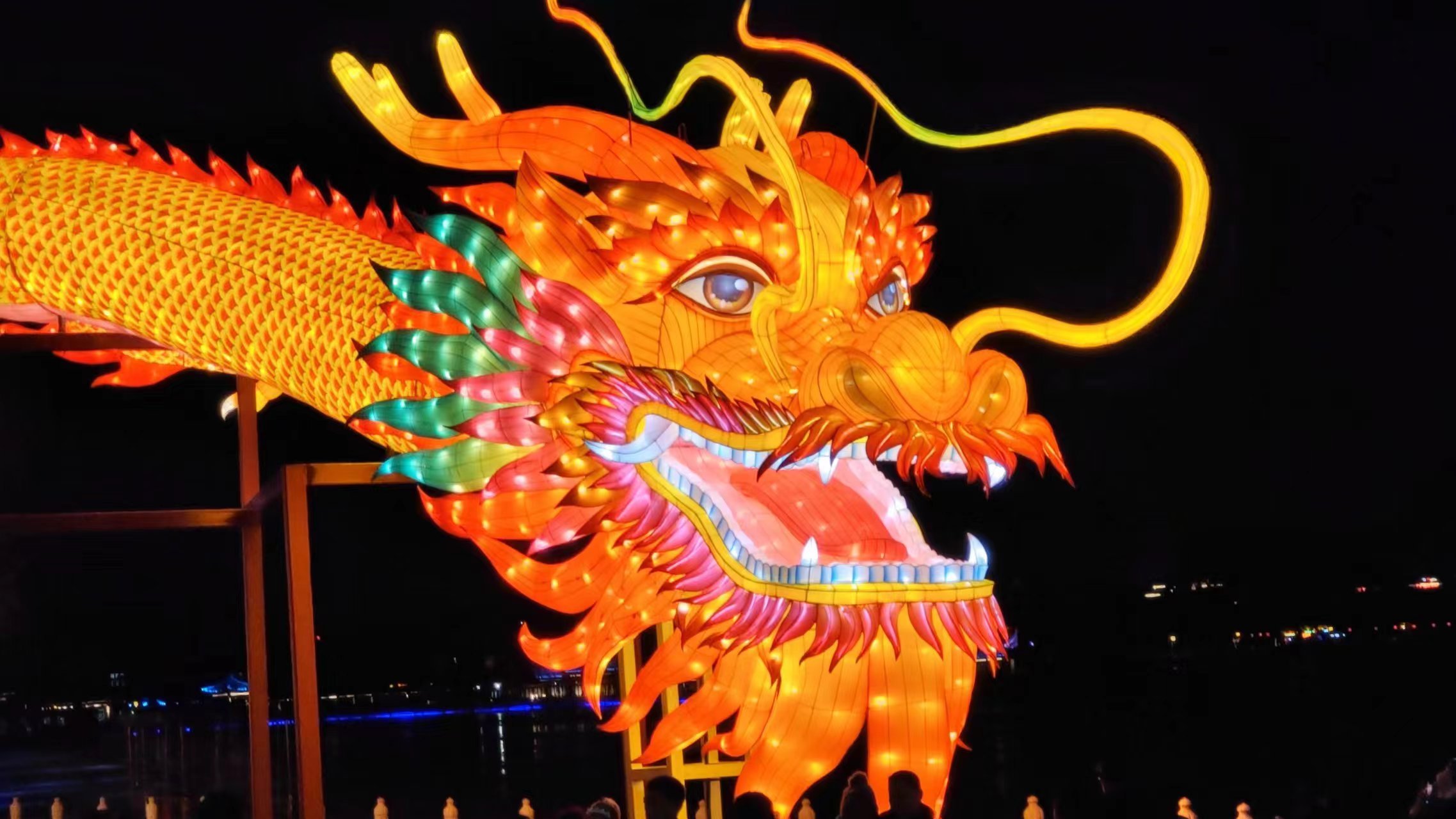 地铁6号线北海北和8号线什刹海站临时关闭!提醒市民今晚不要前往! 地铁6号线北海北和8号线什刹海站临时关闭!提醒市民今晚不要前往!