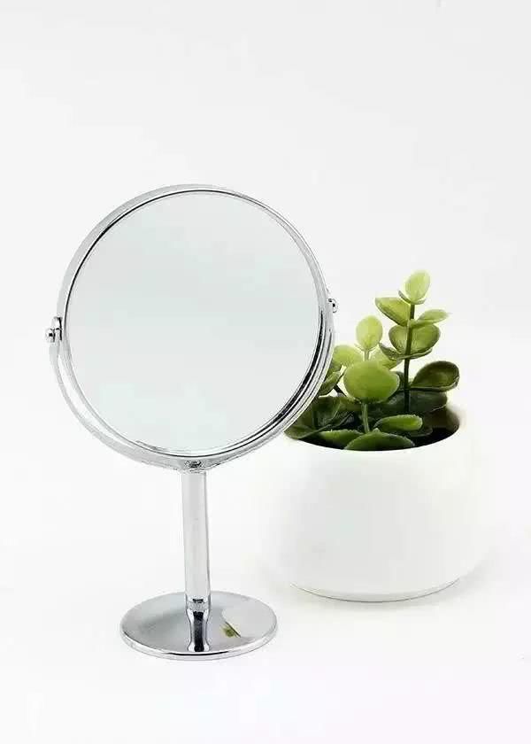 在名创优品,十几块钱就可以买祖马龙香奈儿同