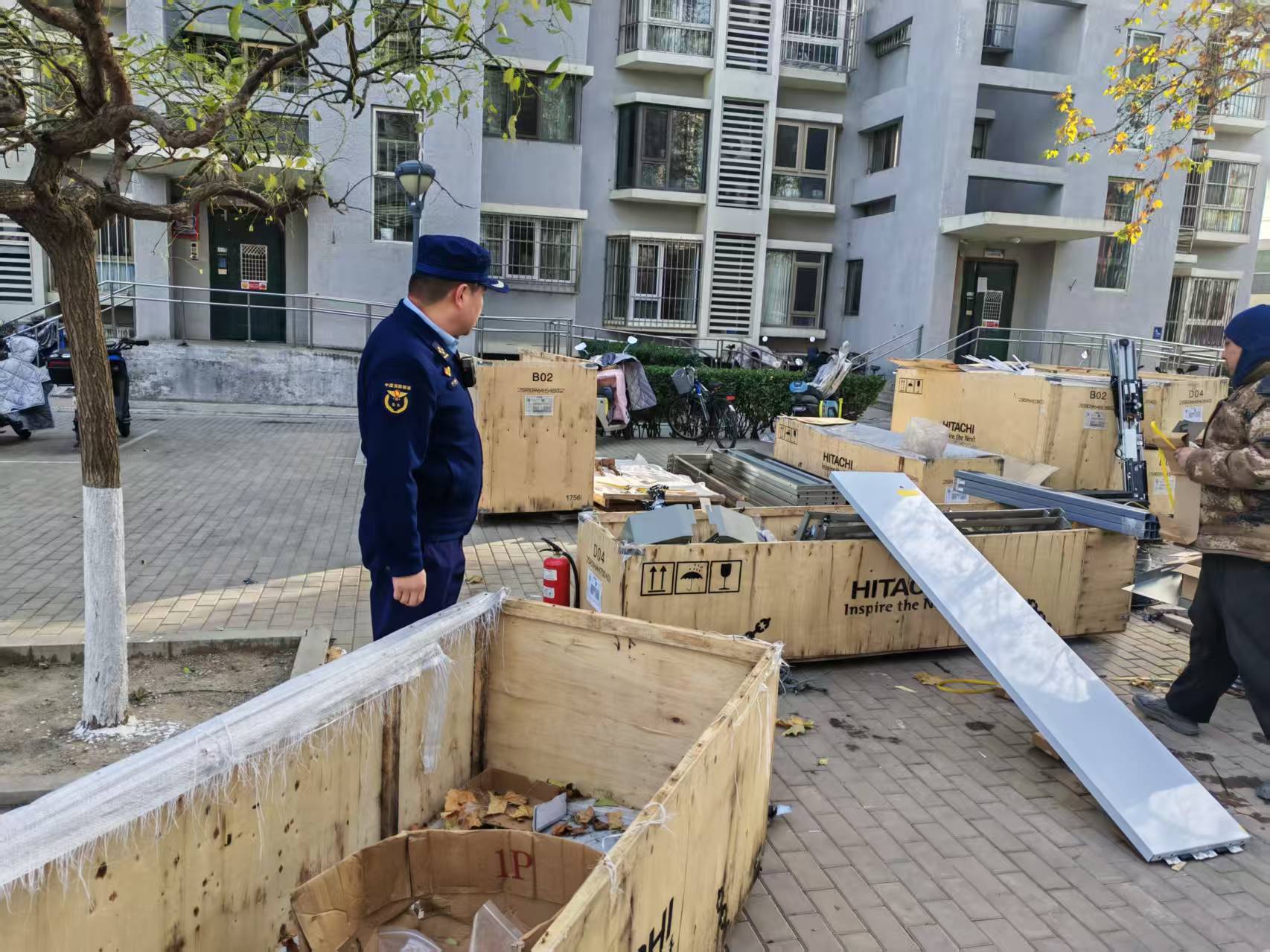 石景山消防对老旧小区改造、人员密集场所施工现场进行安全检查 石景山消防对老旧小区改造、人员密集场所施工现场进行安全检查