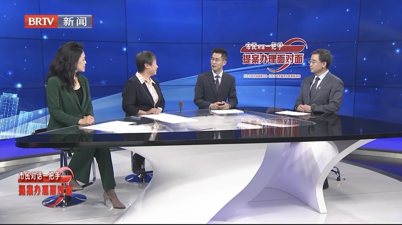 市教委主任喊话家长：今天起，请放下手机认真听孩子说……