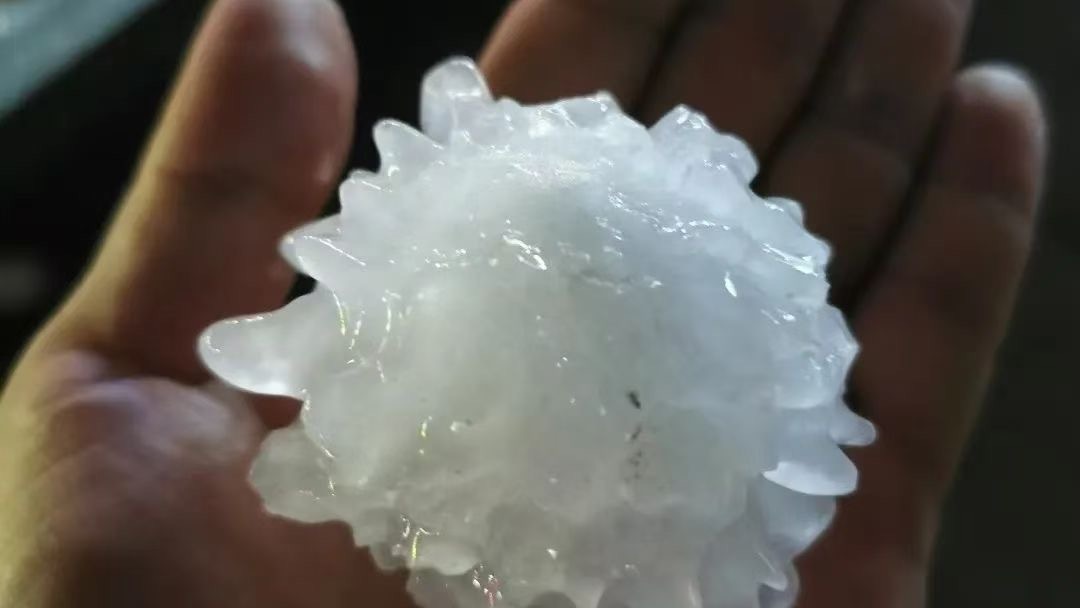 北京昨天白天气温超30℃，晚间为何下起了冰雹？专家解读——