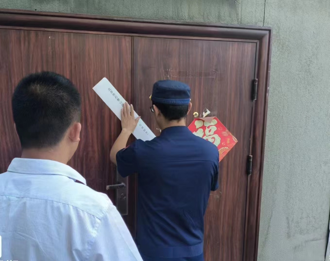 石景山区依法查封一违规彩钢板建筑