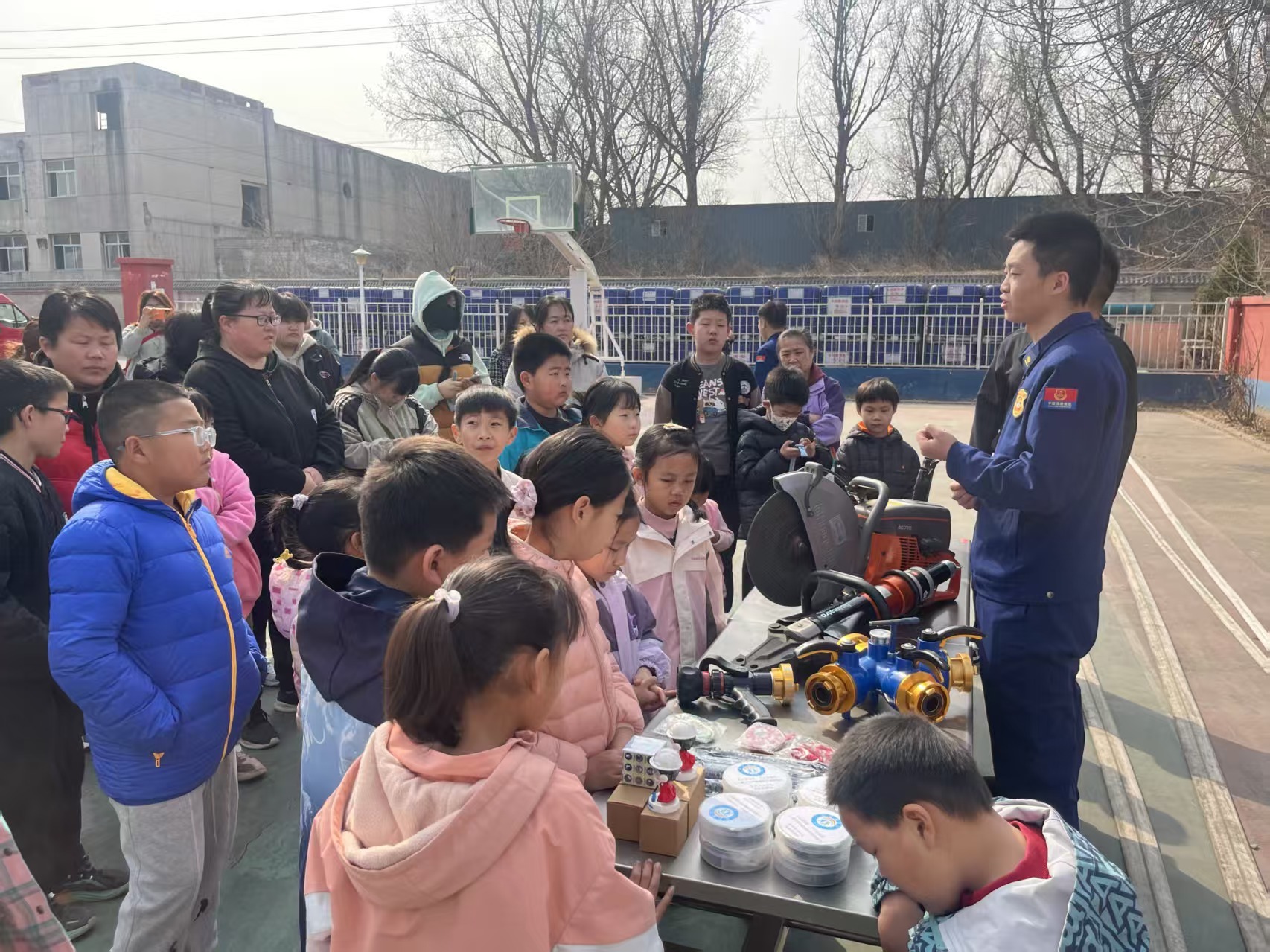 大兴区开展中小学生安全教育日宣教活动 大兴区开展中小学生安全教育日宣教活动