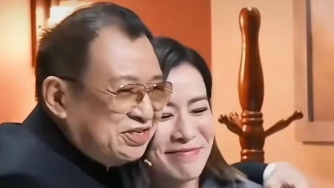 许绍雄去世|佘诗曼:最后再叫一声老豆 许绍雄去世|佘诗曼:最后再叫一声老豆