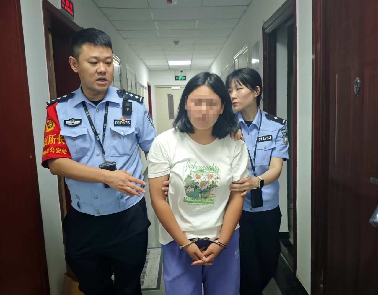 一女子因涉嫌盗窃旅客笔记本电脑被铁警刑事拘留 一女子因涉嫌盗窃旅客笔记本电脑被铁警刑事拘留