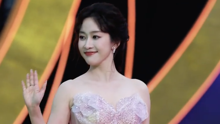 吕蕺儿来了!《兰香如故》吕蕺儿扮演者刘美含登上文荣奖红毯 吕蕺儿来了!《兰香如故》吕蕺儿扮演者刘美含登上文荣奖红毯