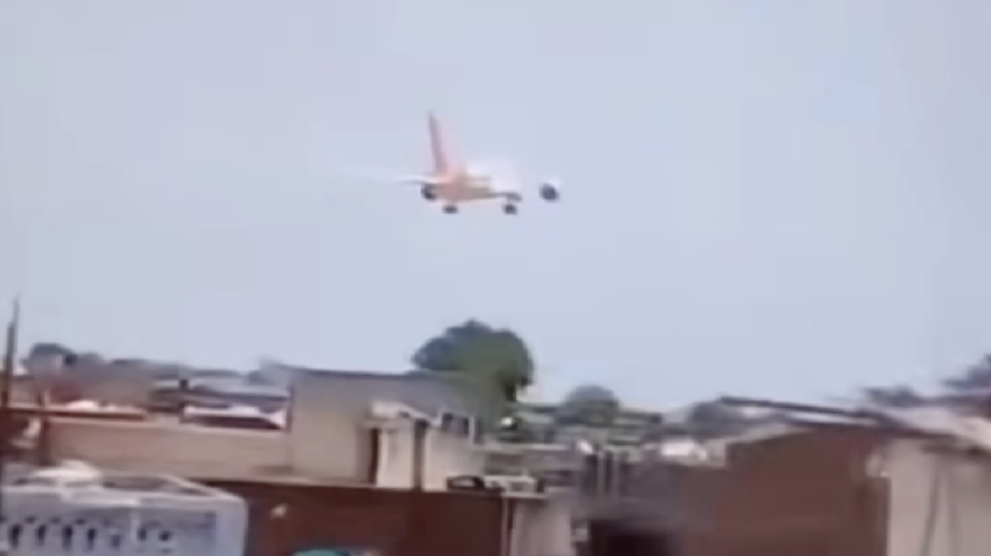 航空专家解析事故原因：襟翼未正确放下，飞机强行起飞后坠毁！