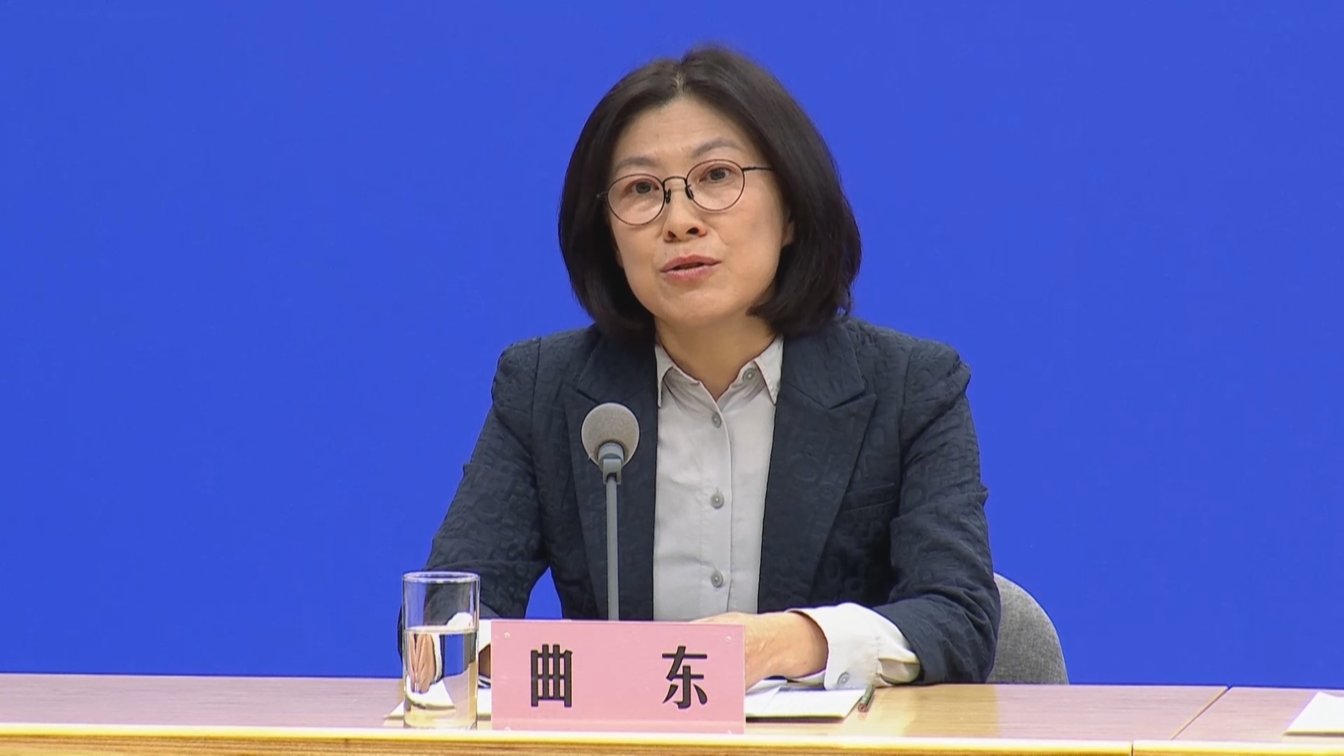 卫健委:儿童退烧物理降温,不推荐用酒精擦身和冷水擦拭 卫健委:儿童退烧物理降温,不推荐用酒精擦身和冷水擦拭