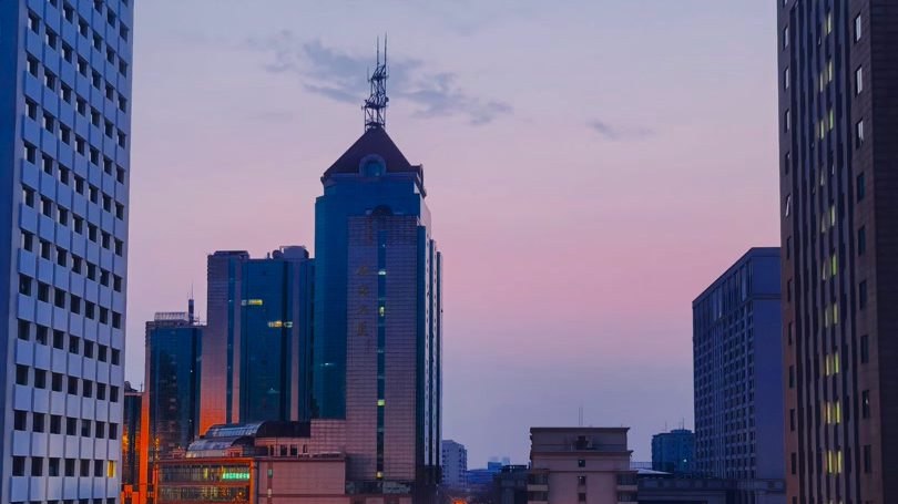 蓝调、粉调……今日北京,是被朝霞温柔调色的清晨 蓝调、粉调……今日北京,是被朝霞温柔调色的清晨