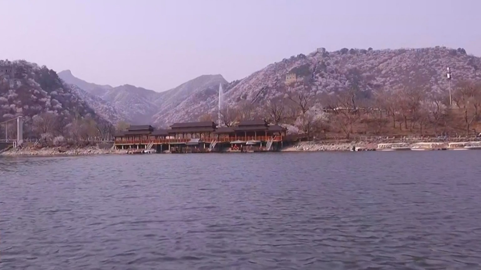 不负京华好春光丨怀柔水长城徒步赏花正当时