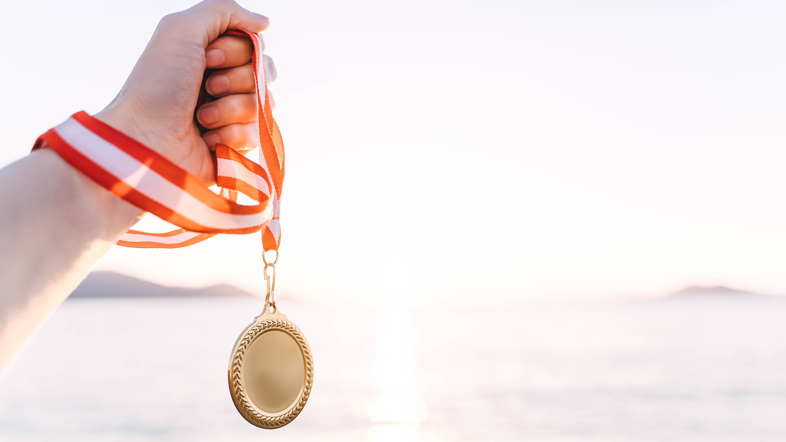 这些奖未经批准不能评 今起人力资源社会保障部开通举报平台 这些奖未经批准不能评 今起人力资源社会保障部开通举报平台