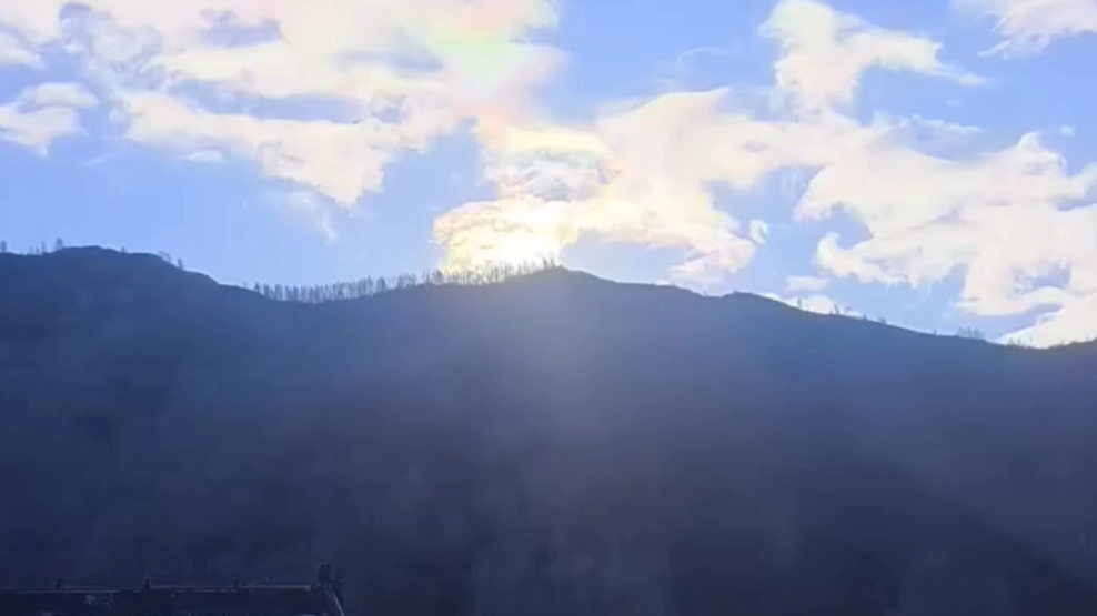 见者好运！五台山现七彩霞光宛如仙境