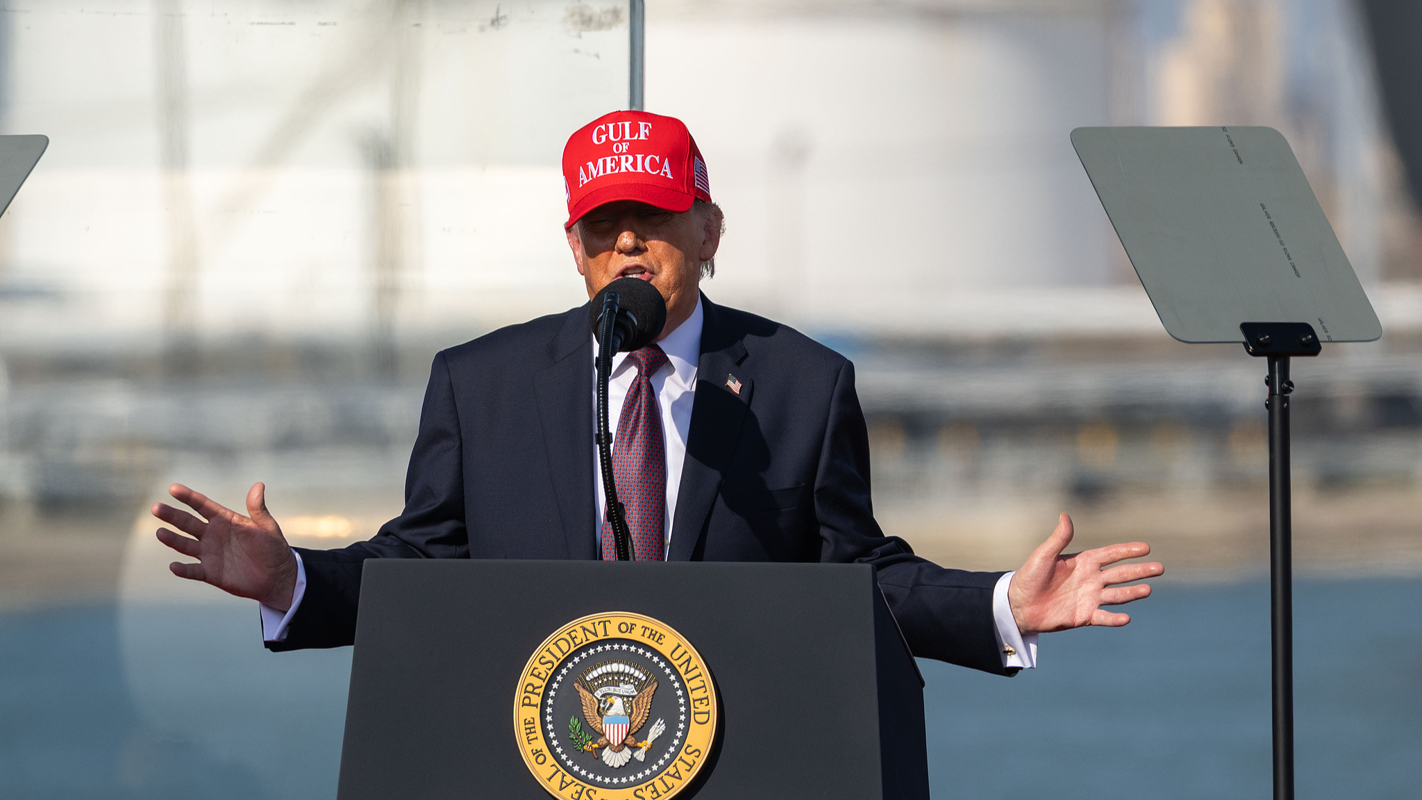 特朗普称伊朗正在研制威胁美国的远程导弹