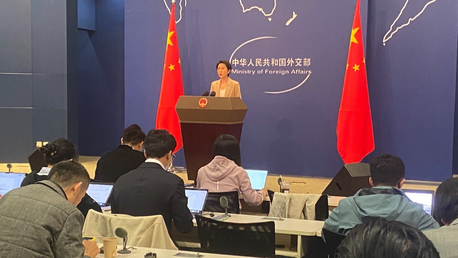 香港获评全球最自由经济体，外交部：香港未来会更好