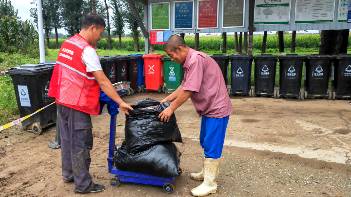 现场交投!顺义区李遂镇举办可回收物、大件垃圾、有害垃圾宣传活动 现场交投!顺义区李遂镇举办可回收物、大件垃圾、有害垃圾宣传活动