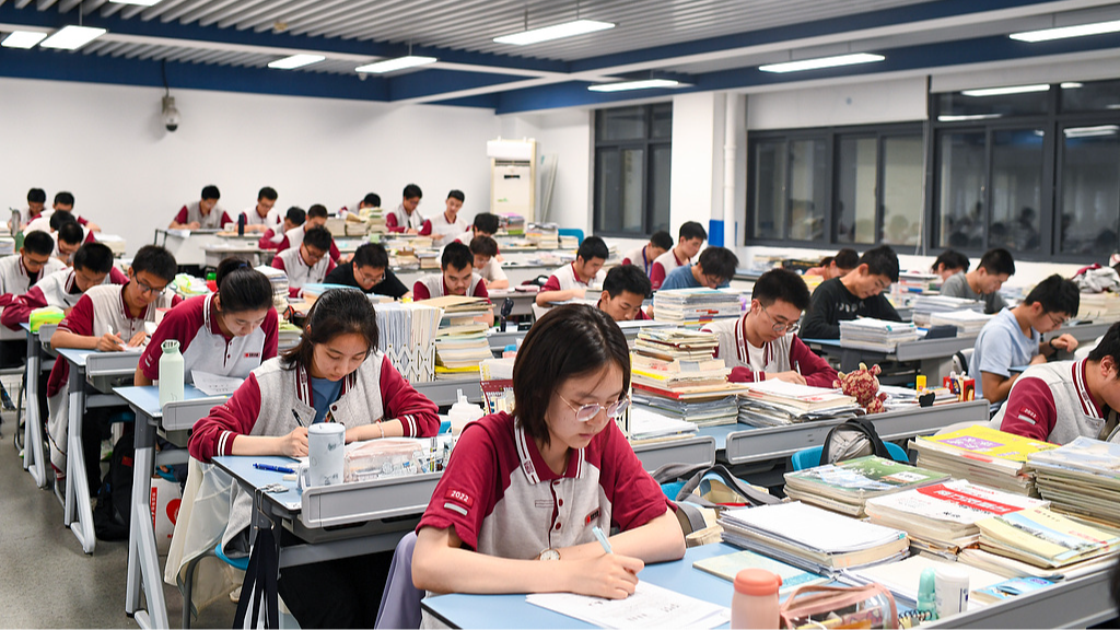 专家谈“多地取消期末统考”：须推进教育评价改革 破除唯分数论