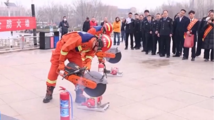 问题防火门22分钟即被烧穿！多地集中销毁消防伪劣产品