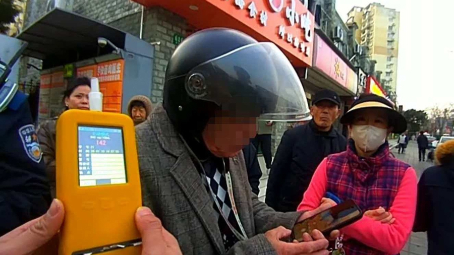 非机动车速度慢,喝点酒骑车没事?警方提醒 非机动车速度慢,喝点酒骑车没事?警方提醒