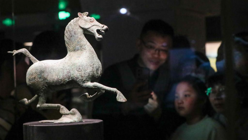 “马元素”文创产品引领中国春节消费新潮流 “马元素”文创产品引领中国春节消费新潮流