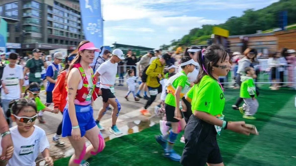 数百组家庭逐梦云顶冬奥赛场，见证少年山野成长