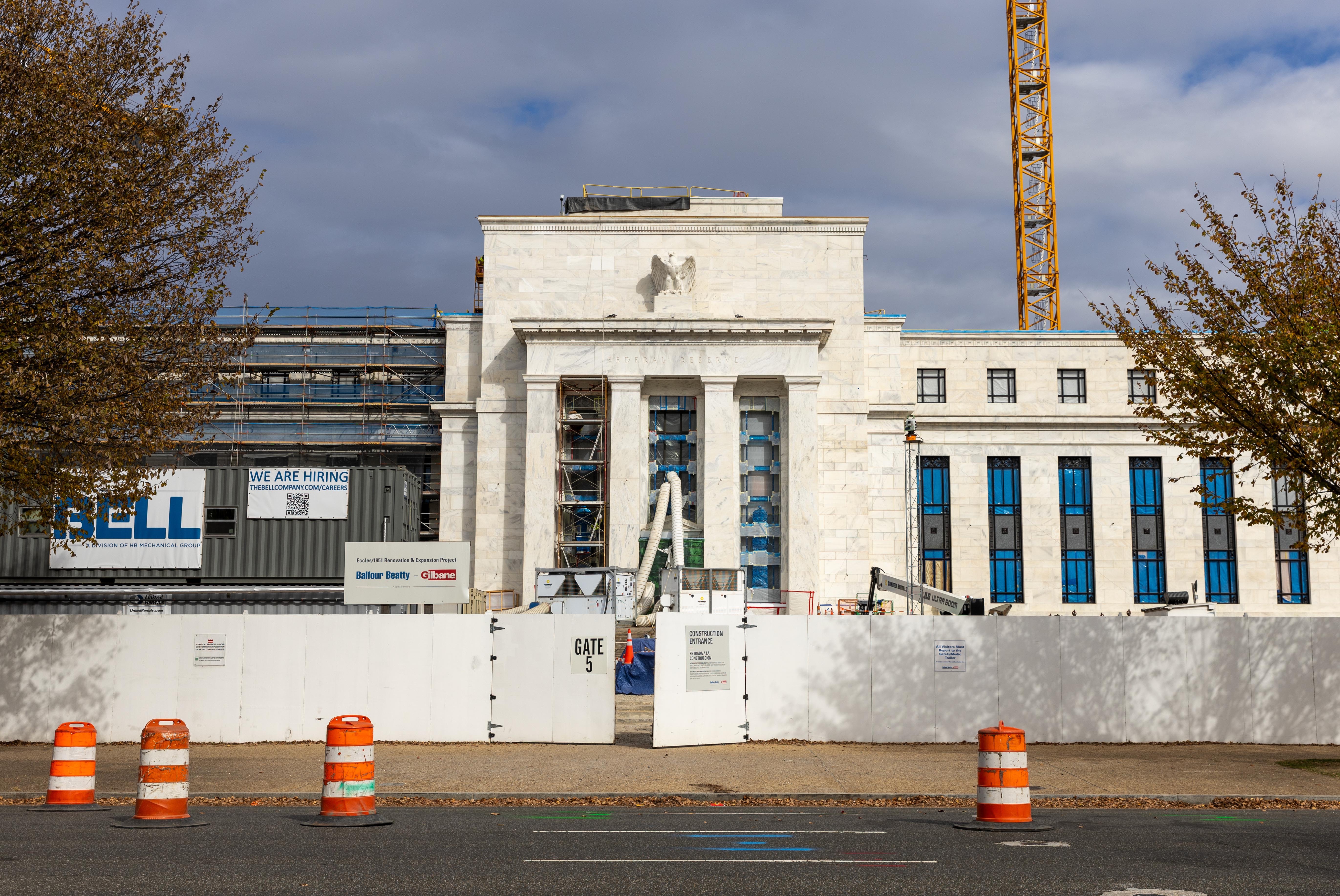 美媒称哈西特“领跑”美联储主席候选人