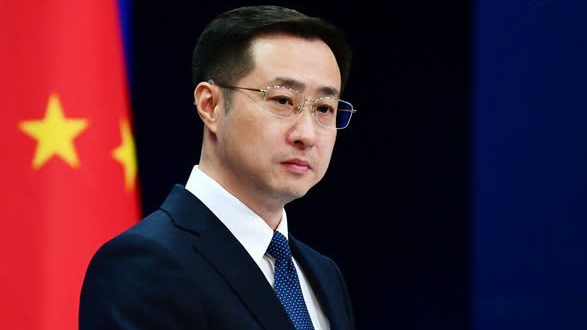 一名日本人闯入中国大使馆威胁杀死外交人员,外交部:深感震惊,强烈抗议 一名日本人闯入中国大使馆威胁杀死外交人员,外交部:深感震惊,强烈抗议