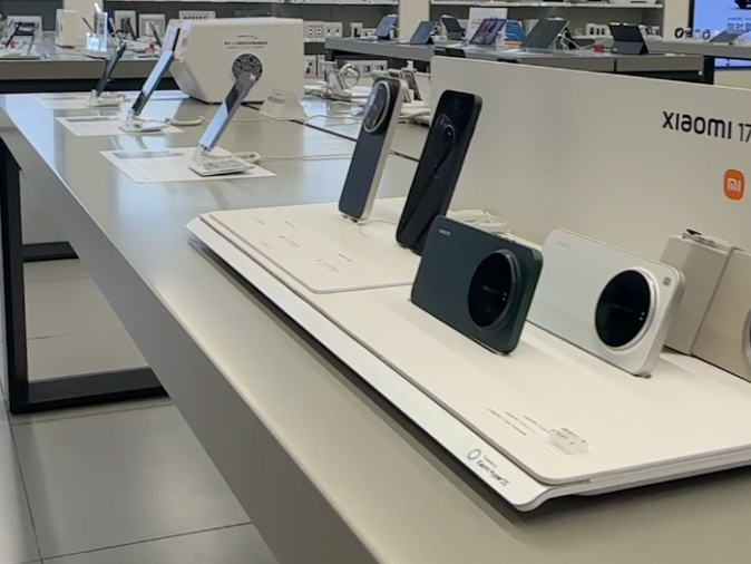 记者探访小米之家，了解国产手机是否涨价