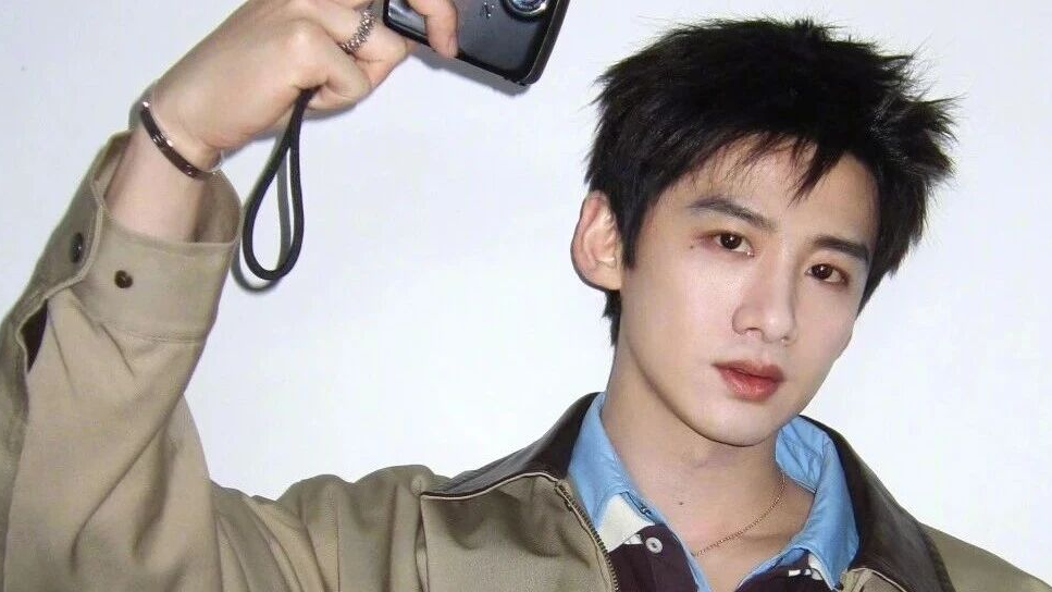 白敬亭维权,被告涉及多人→ 白敬亭维权,被告涉及多人→