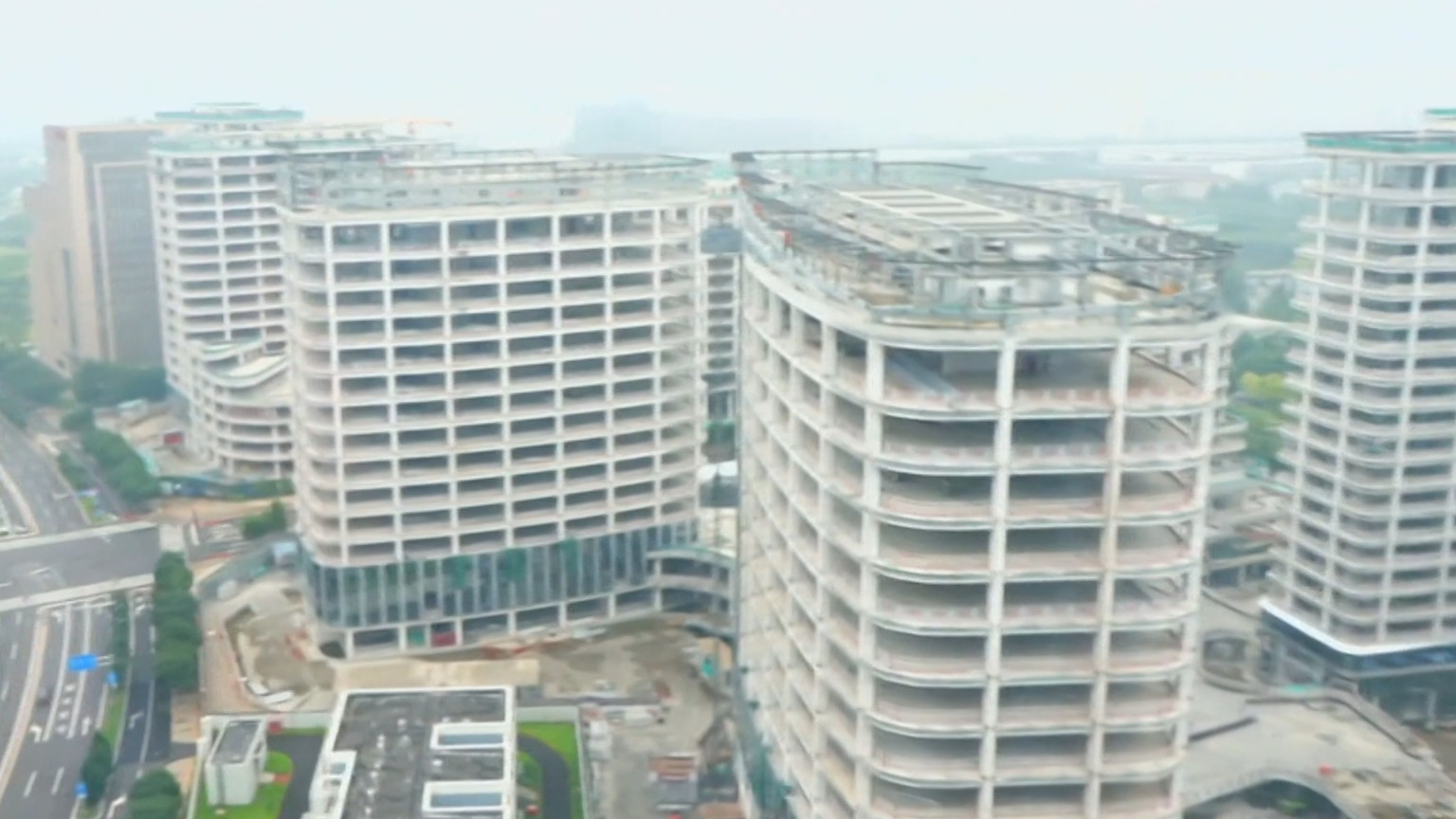 丽泽数字金融科技示范园封顶 明年竣工投用