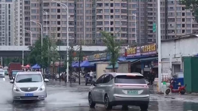 为何近期多地雨量突破极值?专家解读三种天气系统叠加导致暴雨持续 为何近期多地雨量突破极值?专家解读三种天气系统叠加导致暴雨持续