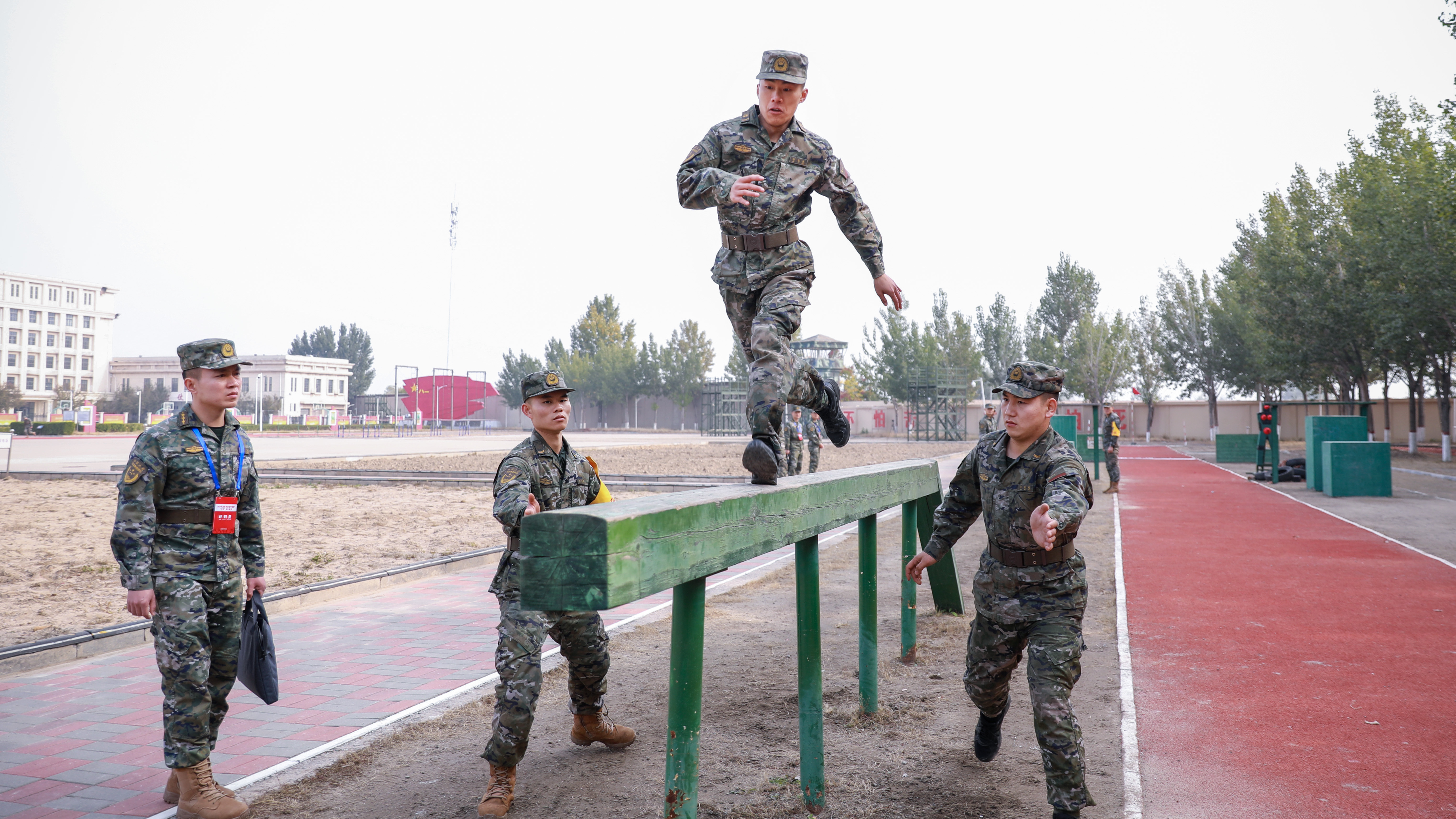 以考促训，直击武警年终军事训练考核现场