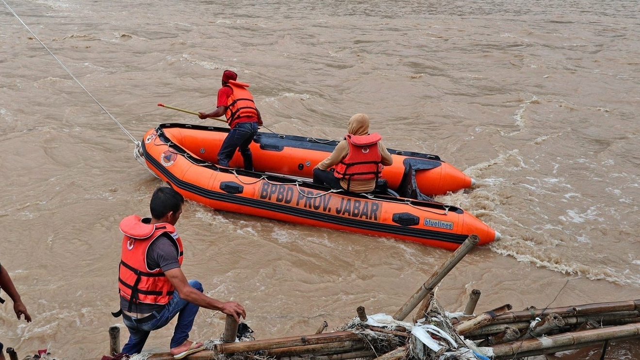 印尼苏门答腊岛山体滑坡灾害已致303人死亡