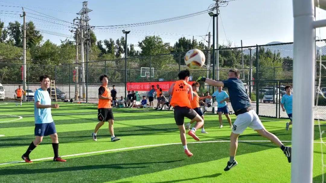 昌平区阳坊镇举办首届“石榴杯”六人公益足球赛 昌平区阳坊镇举办首届“石榴杯”六人公益足球赛