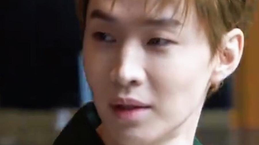 刘宪华现身南京参加品牌线下活动