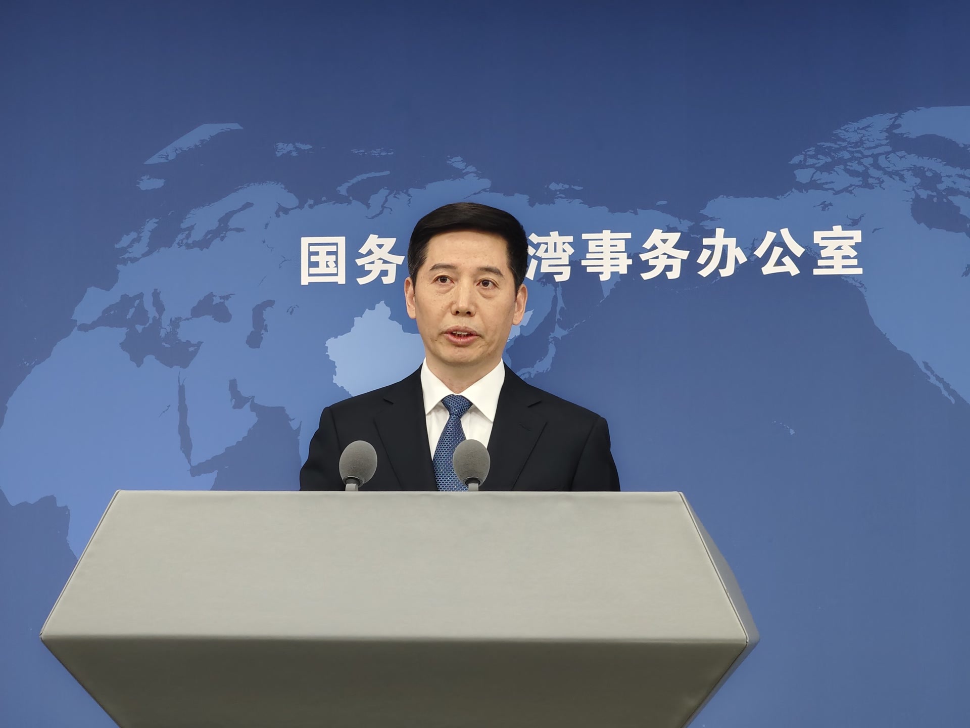 台政客谷辣斯称自己“不是中国人”，国台办：丧失基本人性