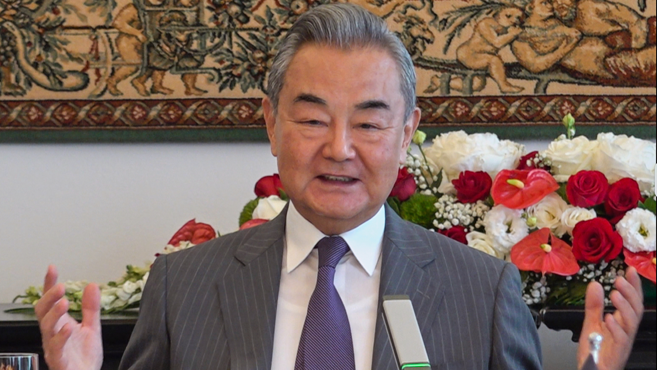 王毅重申实现“完全统一 ”仍是中国的使命也是夙愿