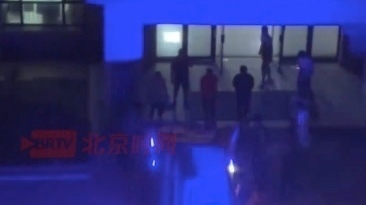烟台一高校多名同学称宿舍高温热晕同学 校方回应