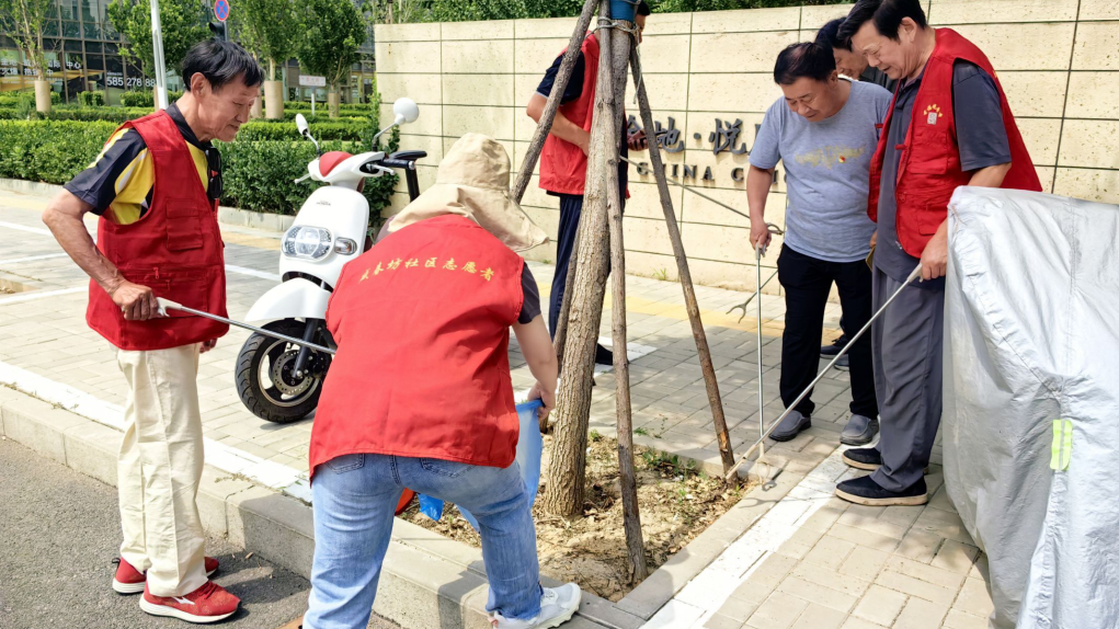 大兴区观音寺街道环境整治“动起来” 社区颜值“靓起来” 大兴区观音寺街道环境整治“动起来” 社区颜值“靓起来”