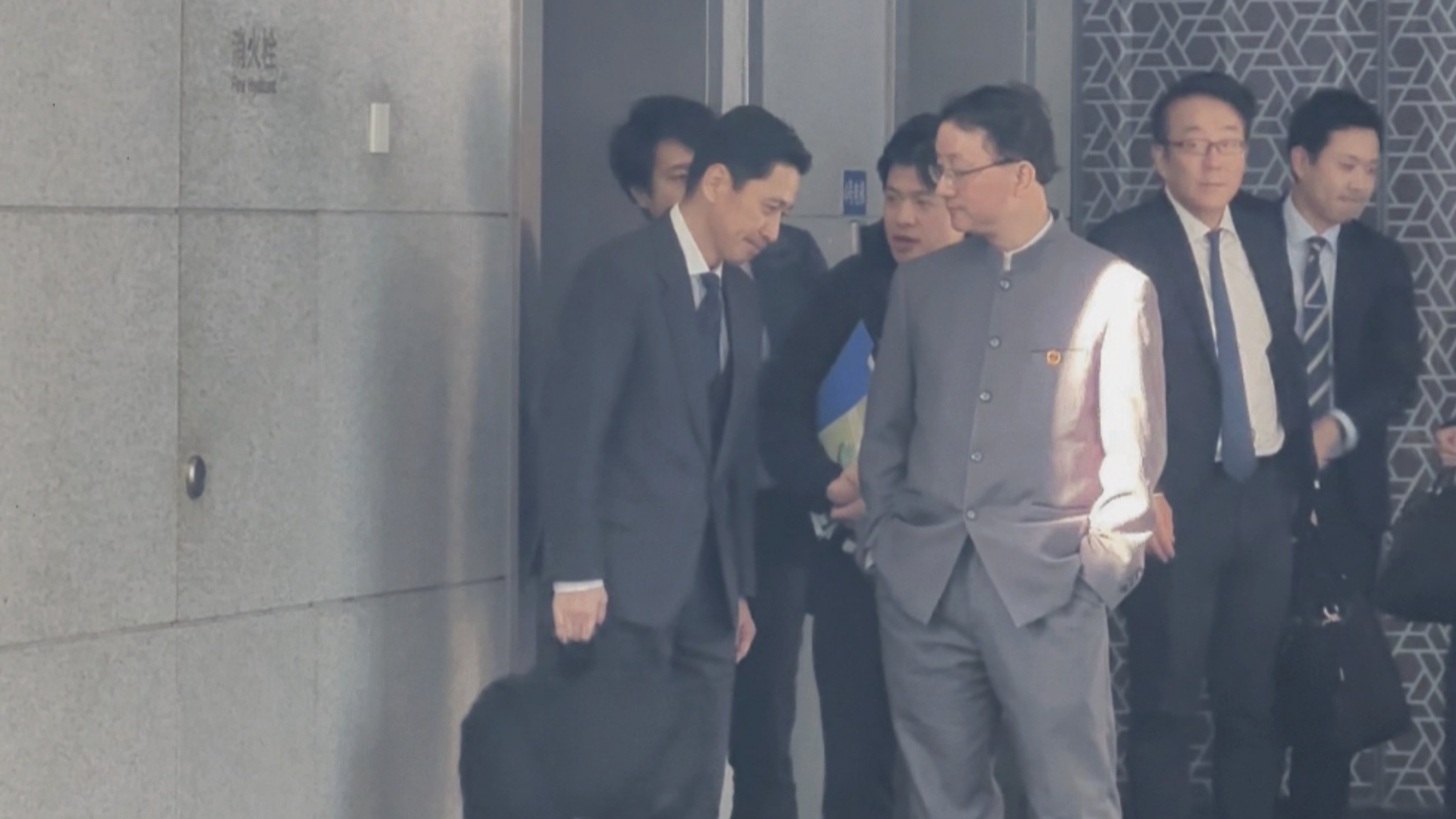 刘劲松司长称对中日磋商“当然不满意”