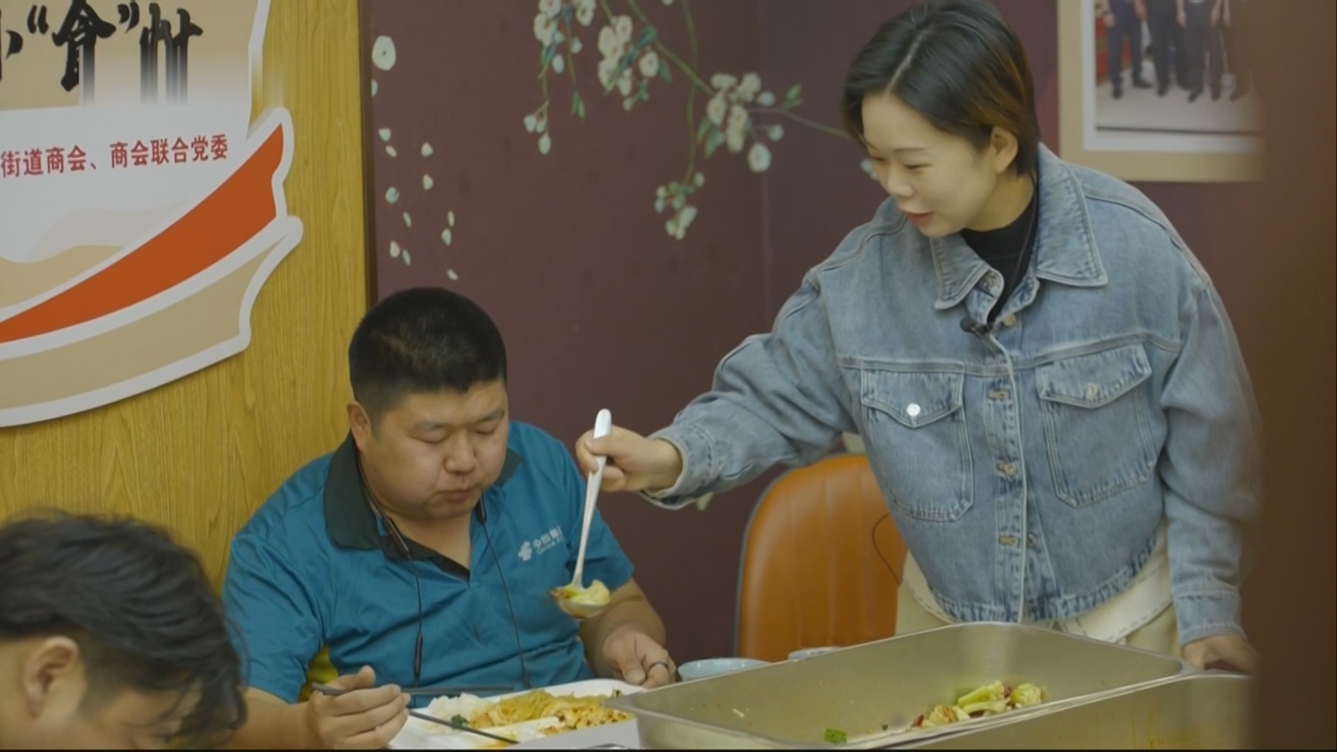 中国梦365个故事丨小哥食堂