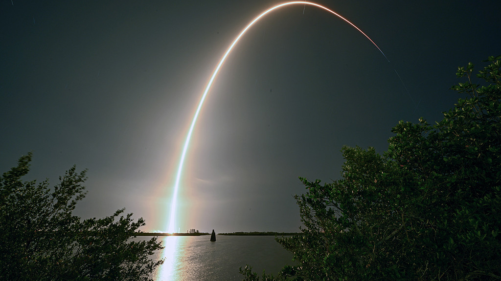 美一颗“星链”卫星失联　太空碎片监测中