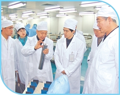 这些新能源汽车电池热点问题 记者提问欧阳明高院士 这些新能源汽车电池热点问题 记者提问欧阳明高院士