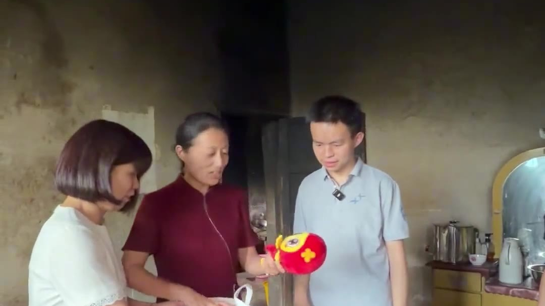 “8枚鸡蛋接考”贺永辉高考526分，永辉表示心仪湖南农业大学