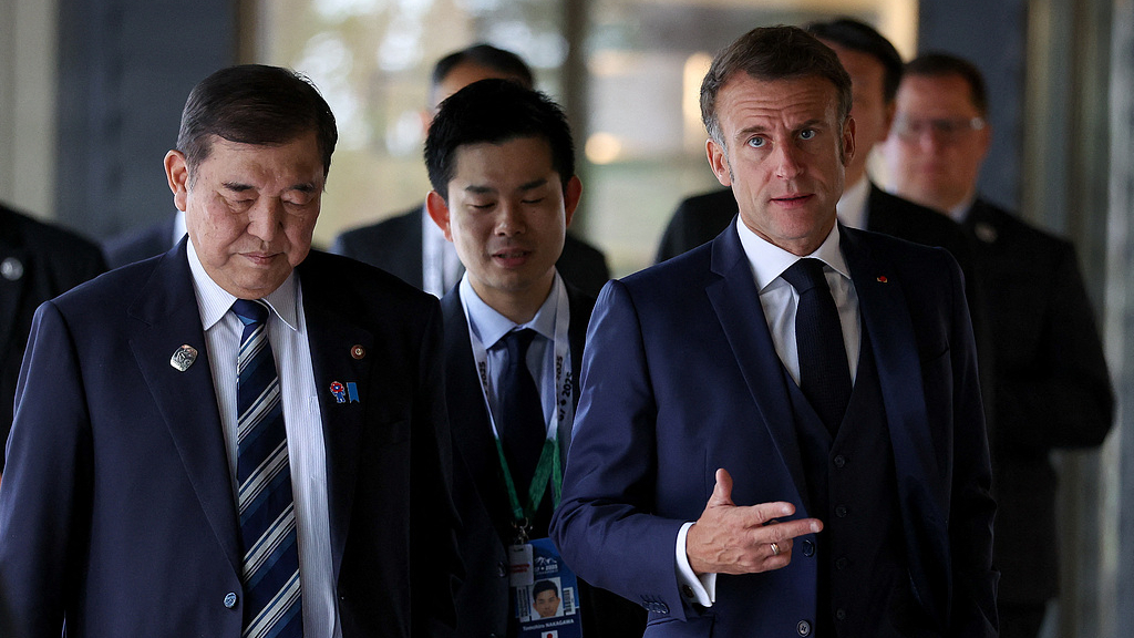 马克龙表示反对可能导致伊朗政权更迭的军事行动 马克龙表示反对可能导致伊朗政权更迭的军事行动