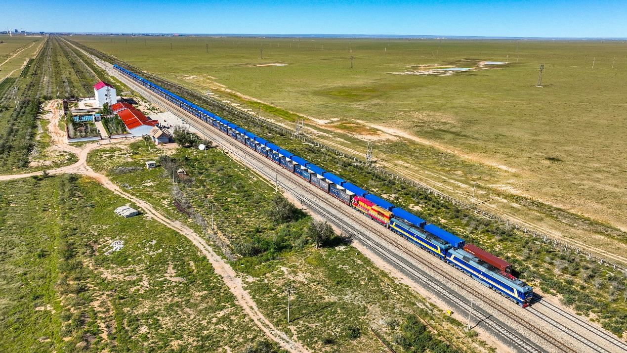 推进高质量共建“一带一路” 推进高质量共建“一带一路”